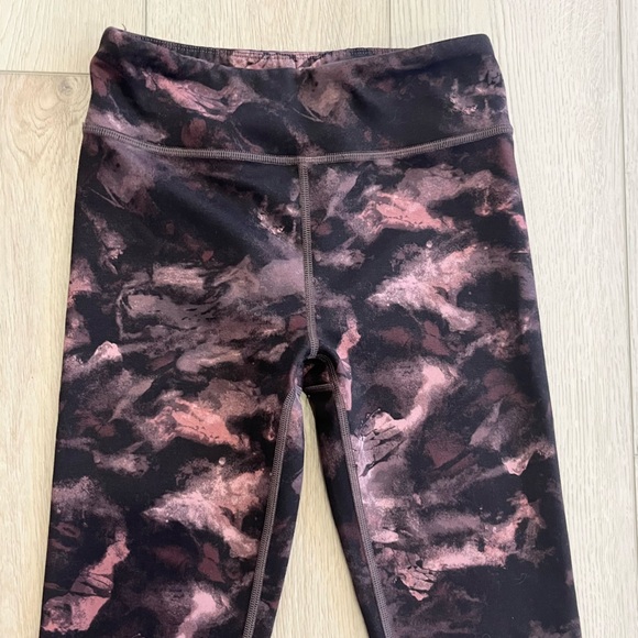 Athleta Girl High Rise Printed Chit Chat Tight Legging Pink Black SZ 14 - Picture 4 of 8